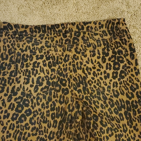 SOLD!!! LANE BRYANT Leopard Print Jeans - Size 18 - Picture 8 of 8